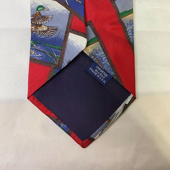 #6667 Ducks Unlimited Red with Ducks Mens Necktie, Tie - Picture 5 of 6
